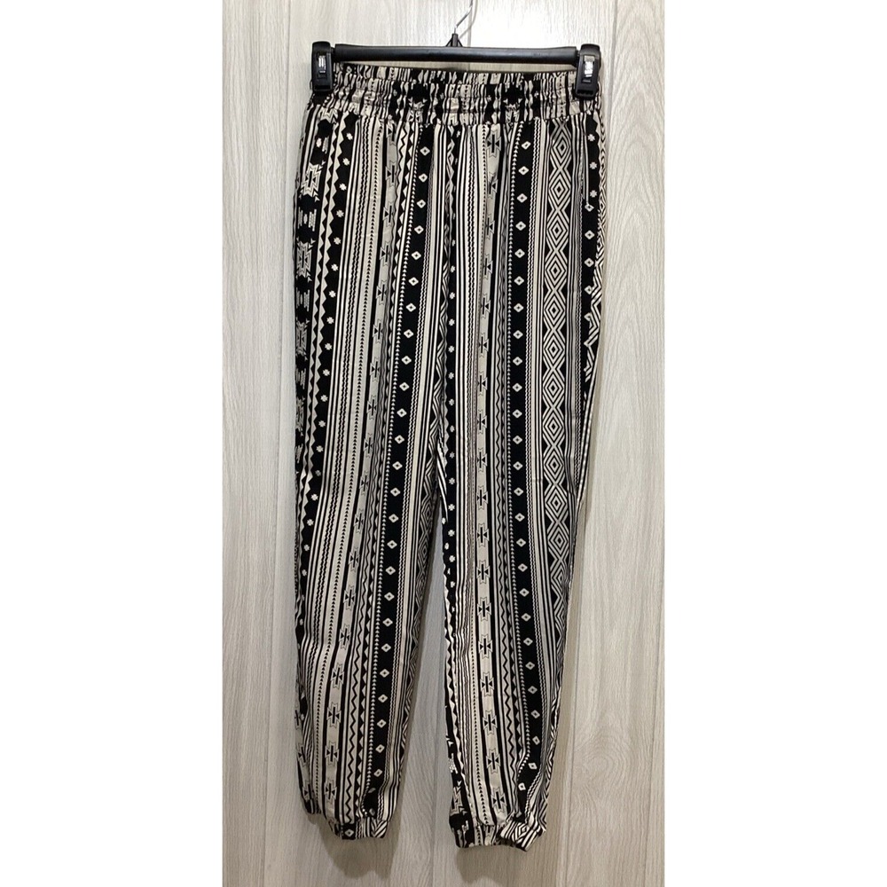 LA VIE Women's (Size L) Pull On Elastic Waist & Ankle Pants‎ Lightweight